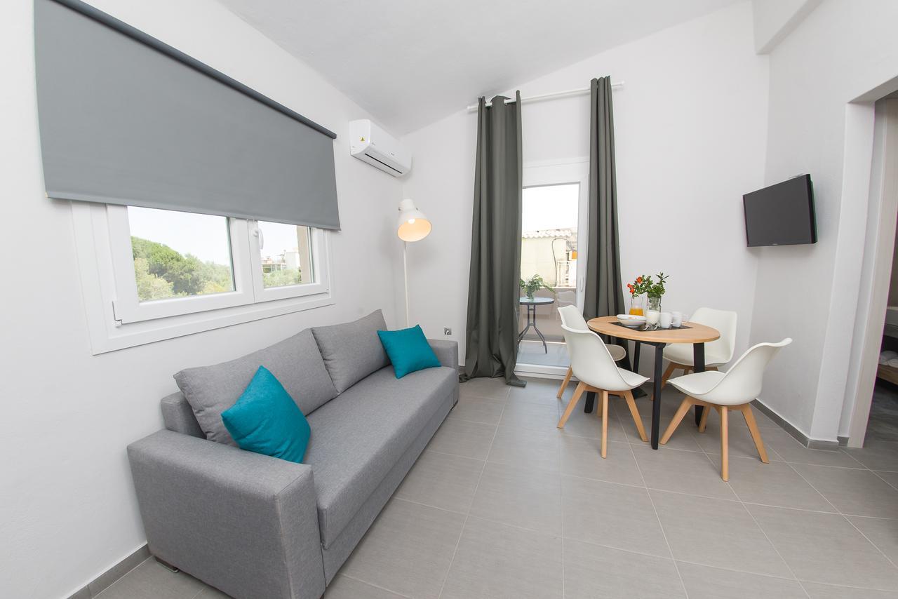 Palio Grey Apartments PalaiónTsiflíkion المظهر الخارجي الصورة