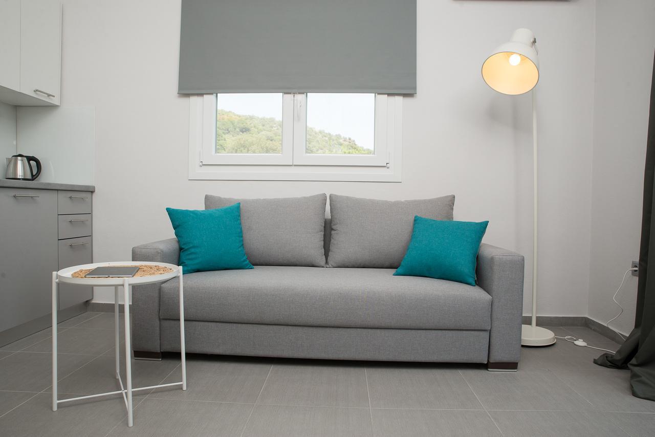 Palio Grey Apartments PalaiónTsiflíkion المظهر الخارجي الصورة